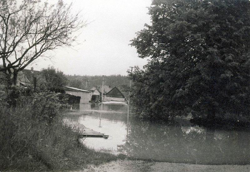 Povodne_1985-4.JPG