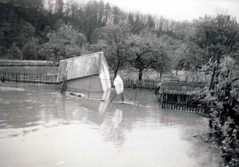 Povodne_1985-5.JPG